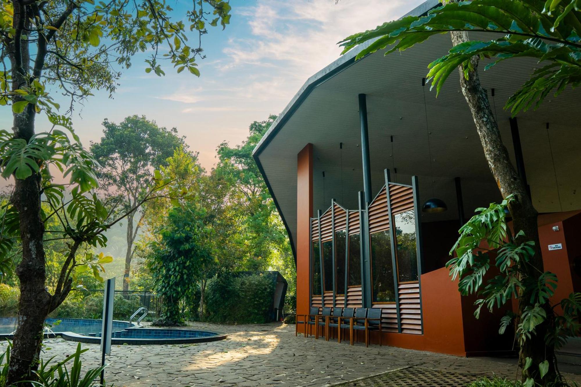 Vyna Hillock Resort And Spa Vythiri Exterior photo